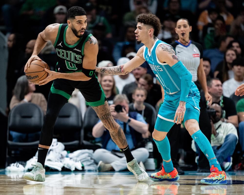 个是进攻篮 个是进攻篮